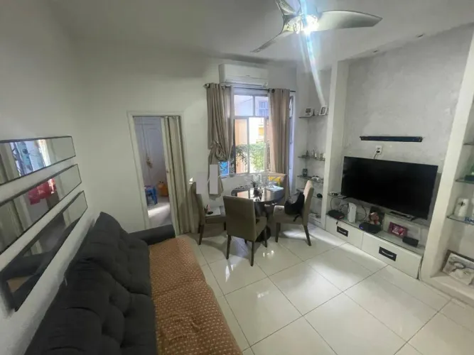 Oportunidade!!! Apartamento Garden à Venda de 2 Quartos na Rua Araújo Pena - Tijuca!