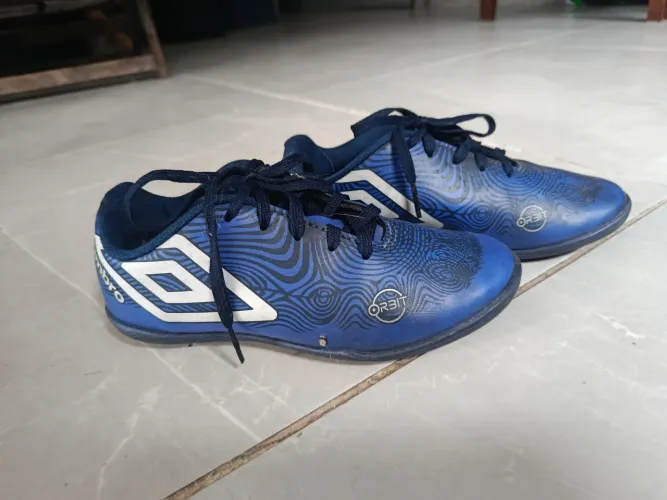 Chuteira Society UMBRO