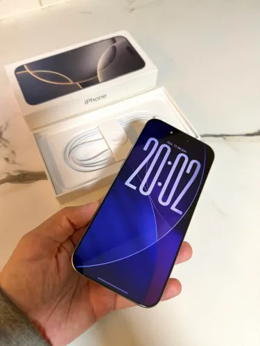 iPhone 16 Pro Max 256GB, bateria 100%, impecável
