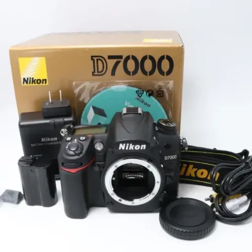 Nikon D7000 - impecável, sem detalhes com apenas 6.184 cliques - A mais nova do Brasil.