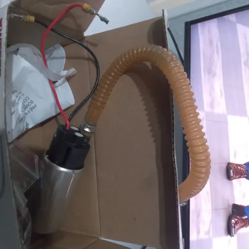 Bomba de combustível do voyage 