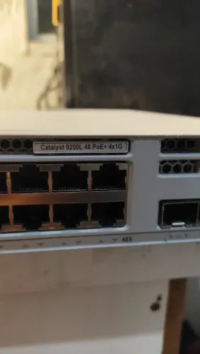 Switch Cisco catalyst 9200L 48 POE+ 4x1G