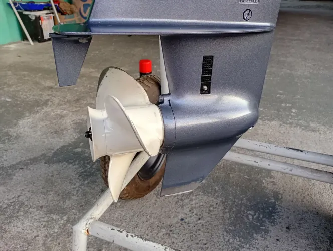 Bateira artesanal,motor Yamaha 15hp, carretinha .