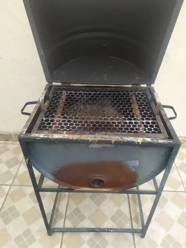 Churrasqueira usada
