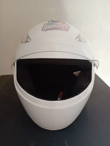 Capacete novo em perfeito estado