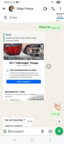 Um par de faróis originais de voyage 