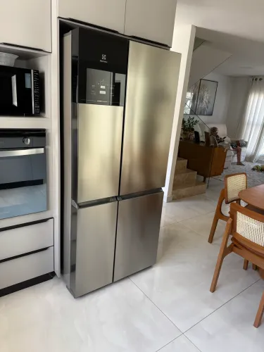 Geladeira Electrolux Frost Free invert 581 L flexi space 4 portas  