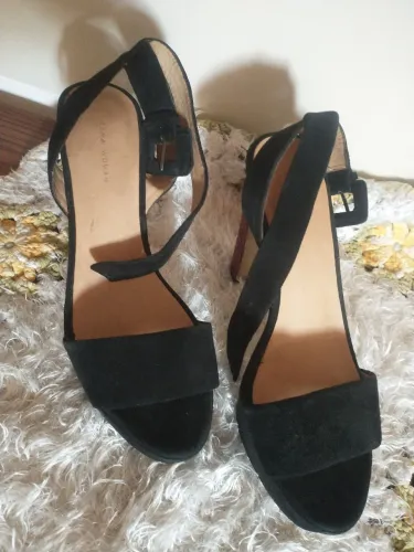 Sandália Zara n37 semi nova