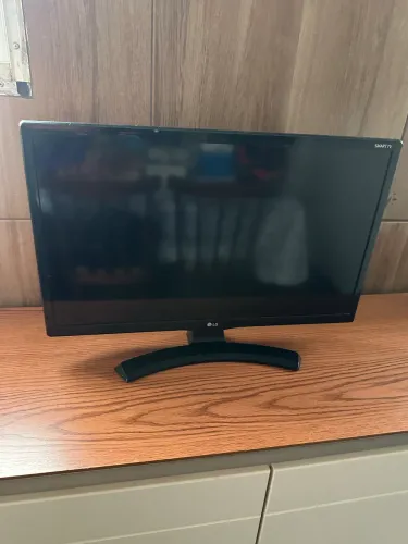 Vende-se TV smart LG 24 polegadas