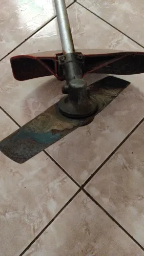 Roçadeira a gasolina Still