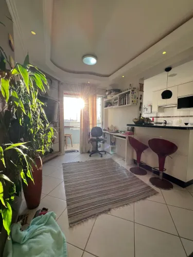 Lindo apartamento mobiliado, condomínio com ótima infraestrutura.