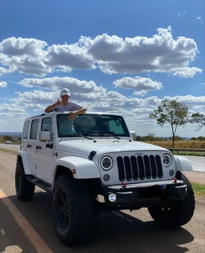 Jeep Wrangler Unlimited Sport 3.6 V6 284cv 4P 2015