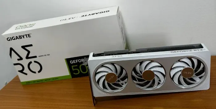 RTX 5060 GIGABYTE AERO OC 8GB 