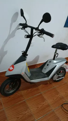 Scooter antiga                  