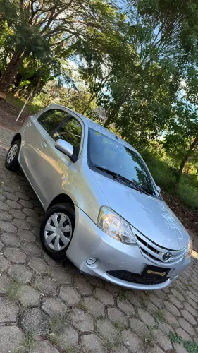 Toyota Etios XS 1.3 Flex 16V 5P Mec. 2013
