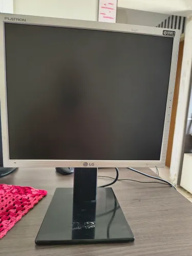 Monitores LG 