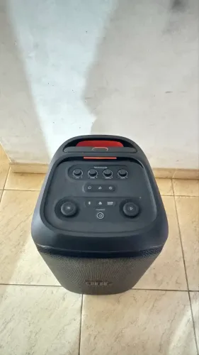 Troco JBLpartybox320 por JBLbombox4