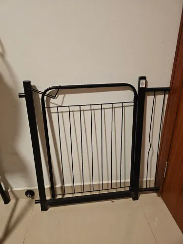 Cerca para porta (crianças ou cachorros)