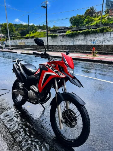 Xre 300 2022/23 vendo ou troco por moto menor