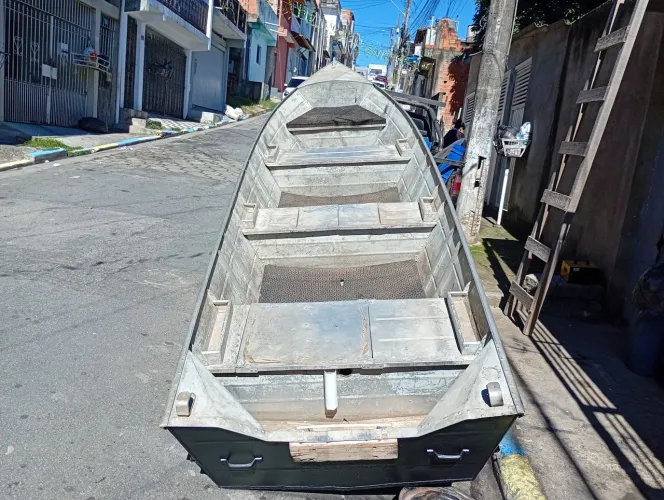 Barco de alumínio 