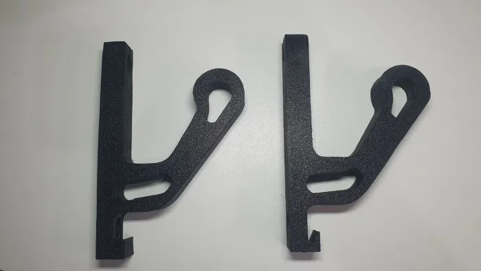 Suporte de parede para capacete de moto