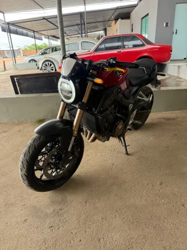 Vendo Honda cb 650r 2022