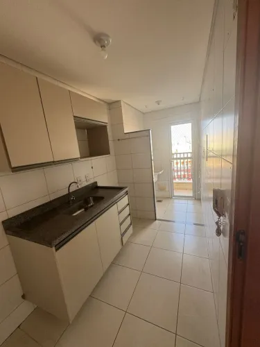 Apartamento com 3 quartos no Condominio Alvorada