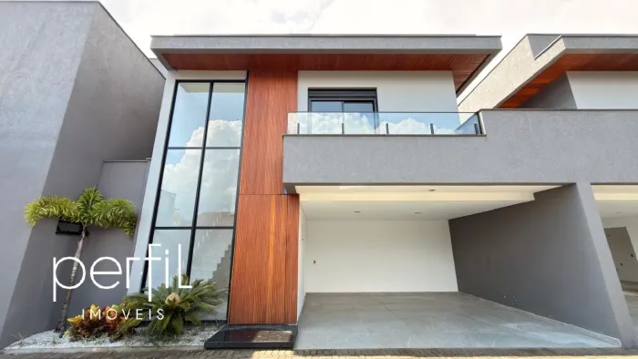 Casa em Condomínio à Venda em Joinville-SC: 3 Quartos, 3 Suítes, 2 Salas, 4 Banheiros, 2 V