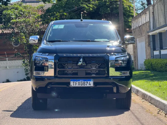 Mitsubishi TRITON HPE 2.4 CD 4X4 TB Diesel Aut. 2026