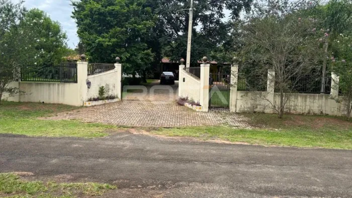Chácara à Venda em São Carlos - Conforto e Tradição no Bairro Tibaia