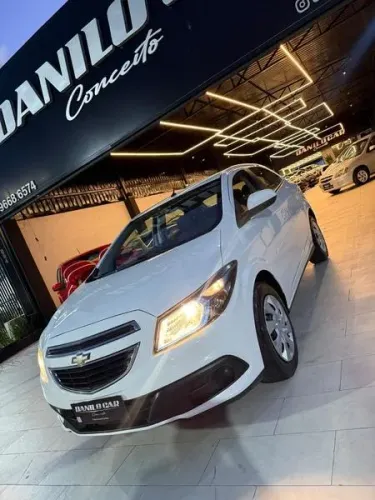 Chevrolet Onix Hatch LT 1.4 8V Flex Mec. 4P 2015