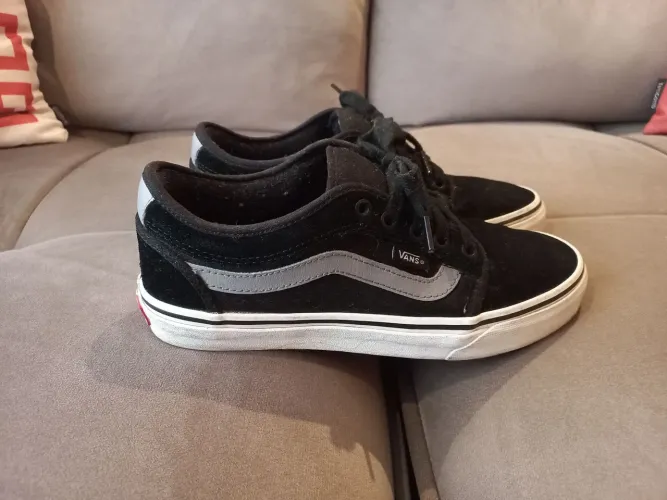 Vans Chukka Low