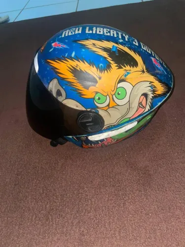 Capacete