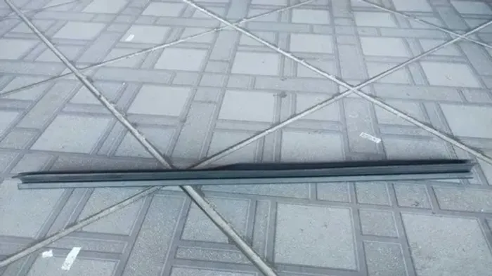 Canaleta Interna Da Porta Traseira Direita Audi Q3 2016 Preto