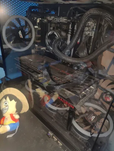 Placa de vídeo AMD Rx 6800 16gb VRAM sapphire