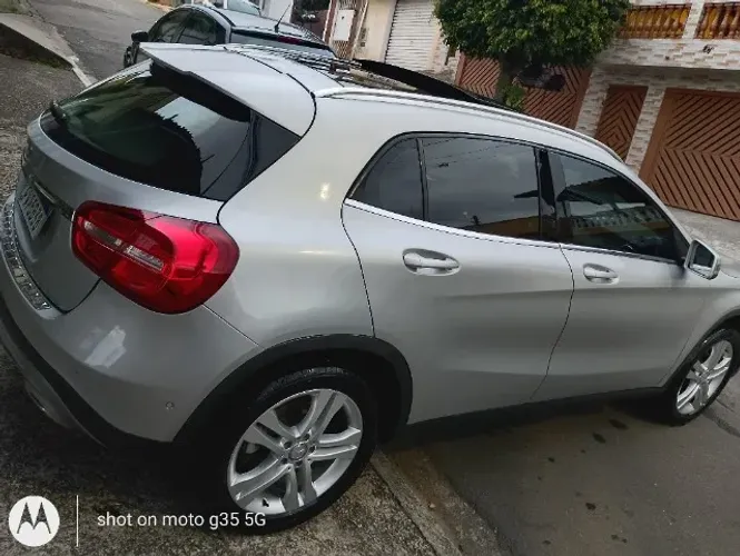 Mercedes-Benz GLA 200 Vision 1.6/1.6 TB 16V Flex Aut. 2015