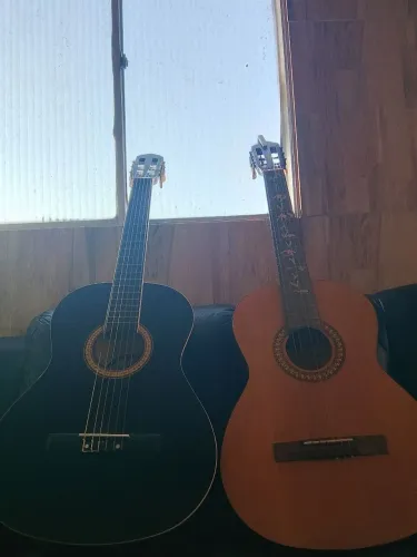 Imperdível, Dois violões acústico por apenas 599$