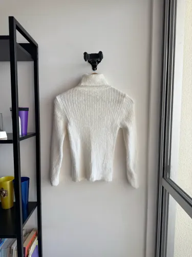 Blusa Gola Alta Off-White Canelada - Tam. 38 - Toque Macio