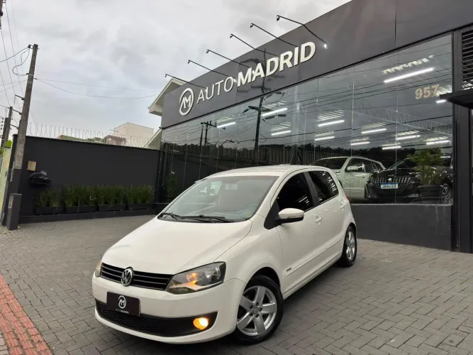 Volkswagen Fox 1.6 MI Total Flex 8V 5P 2014