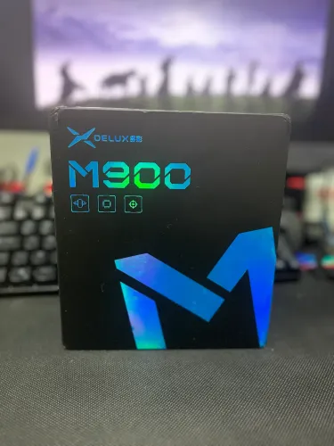 Mouse Delux M900 Pro com Dock Carregamento 8KHz Polling Rate Novo