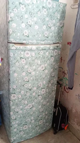 Geladeira para retirar peças, furou o congelador mais informações... *21