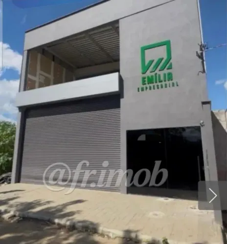 PRIMEIRO ANDAR - Galpão para Locação - Avenida Artêmia Pires em Feira de Santana.