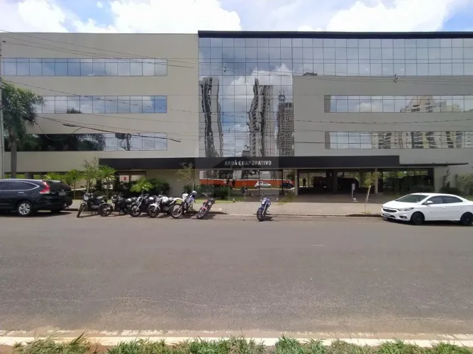 Sala comercial para locação no bairro Jardim Karaiba