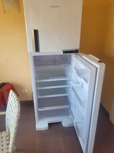 Geladeira Brastemp semi nova