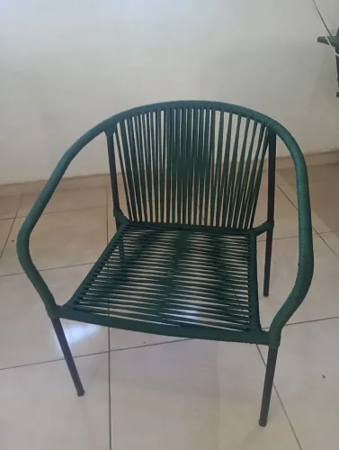 Vende-se conjunto com 4 cadeiras em aluminio com tricô náutico