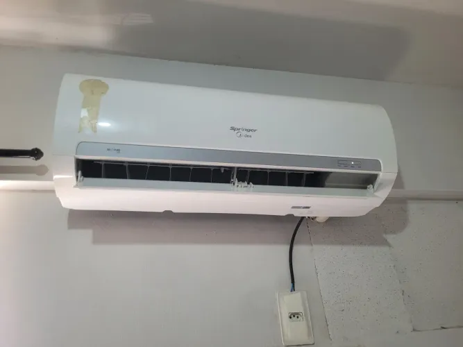 Ar condicionado 12 000 BTUS