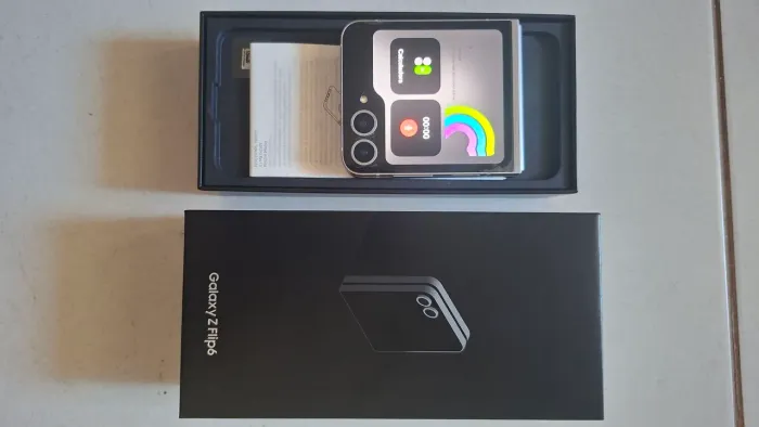 GALAXY Z FLIP 6