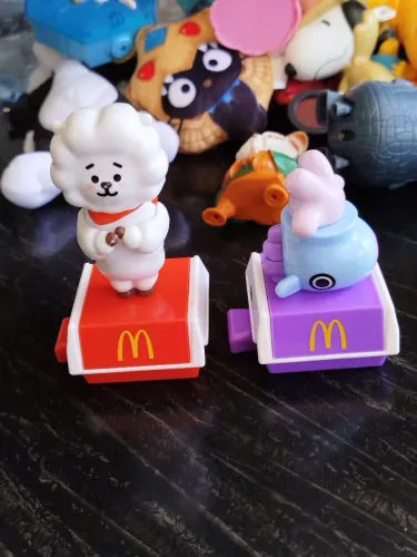 Bonecos BT21 MC Donald's