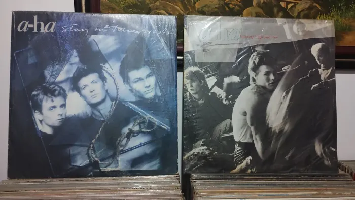Quatro discos de vinil grupo A-HA