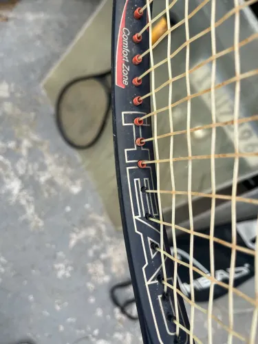 Raquete de Titaniun Ti S5. 200,00